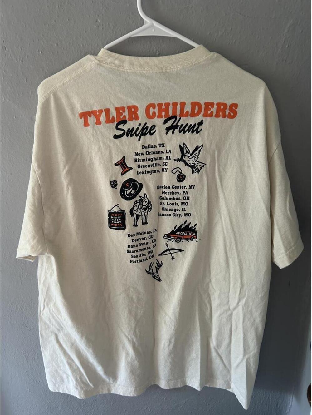 Tyler Childers Snipe Hunt 2026 Tour T-Shirt with graphic